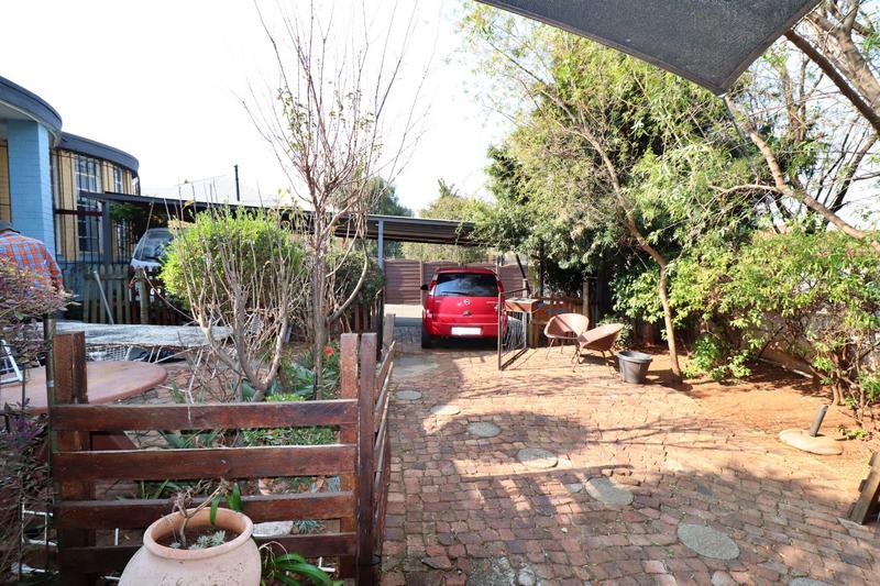 6 Bedroom Property for Sale in Primrose Gauteng