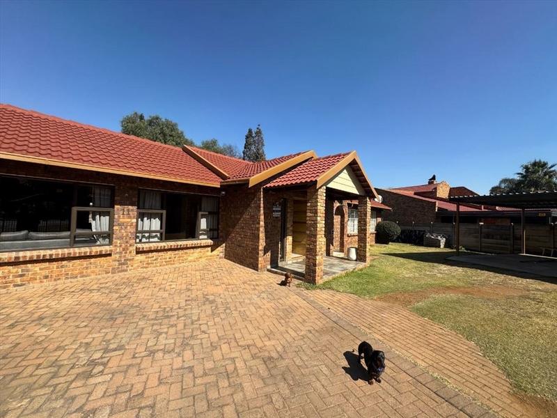 3 Bedroom Property for Sale in Sunward Park Gauteng