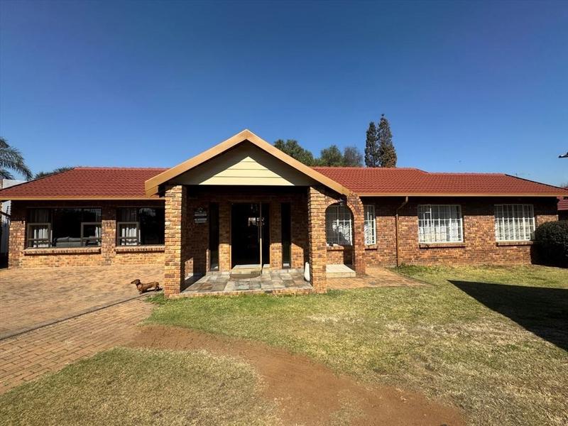 3 Bedroom Property for Sale in Sunward Park Gauteng