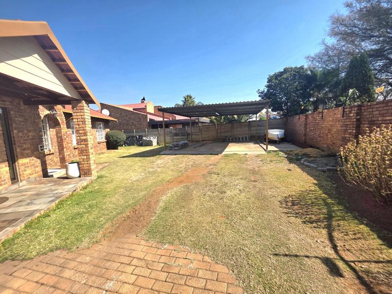 3 Bedroom Property for Sale in Sunward Park Gauteng