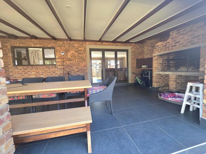 3 Bedroom Property for Sale in Sunward Park Gauteng