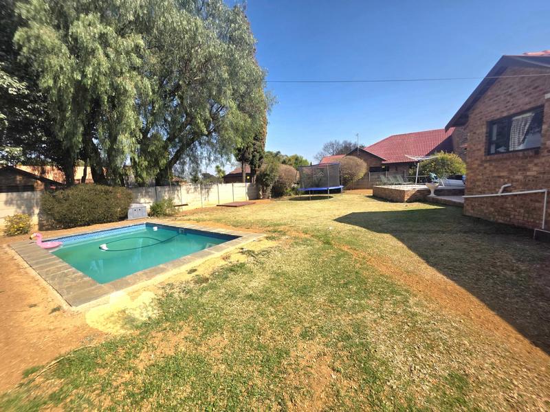 3 Bedroom Property for Sale in Sunward Park Gauteng