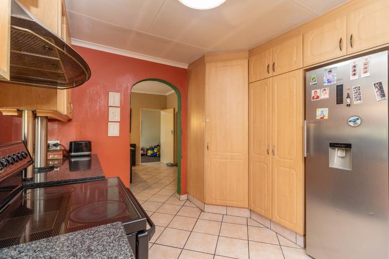 4 Bedroom Property for Sale in Brackenhurst Gauteng
