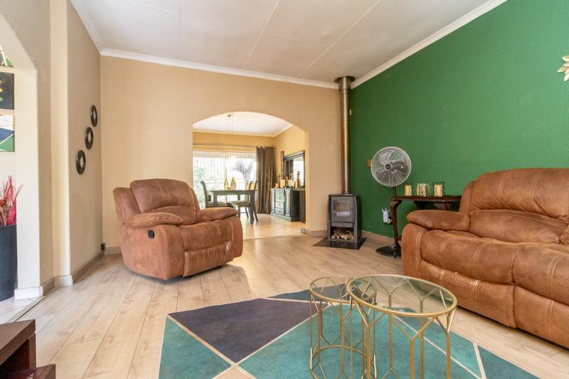 4 Bedroom Property for Sale in Brackenhurst Gauteng