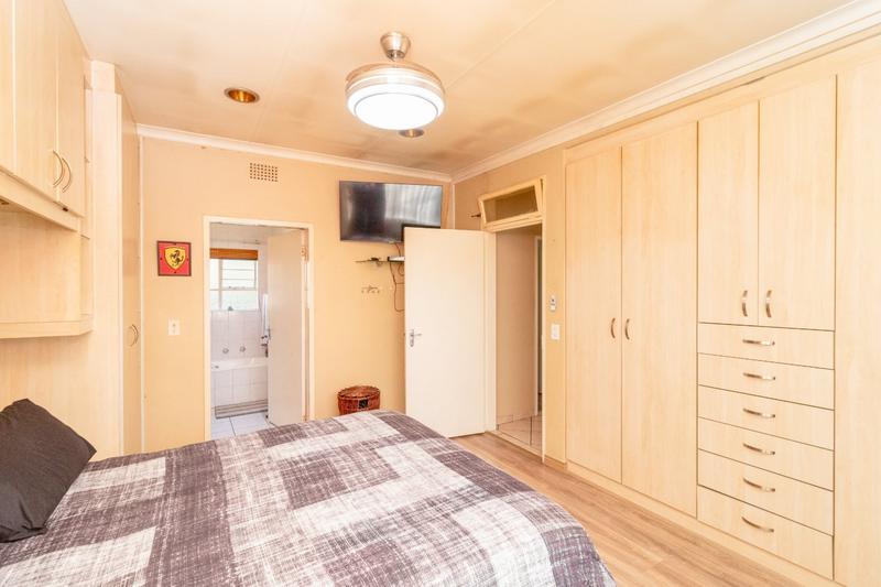 4 Bedroom Property for Sale in Brackenhurst Gauteng