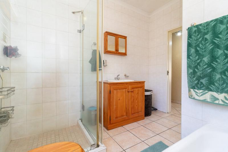4 Bedroom Property for Sale in Brackenhurst Gauteng