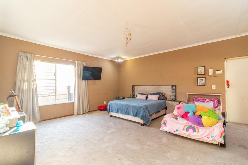 4 Bedroom Property for Sale in Brackenhurst Gauteng