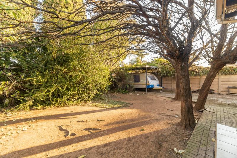 4 Bedroom Property for Sale in Brackenhurst Gauteng