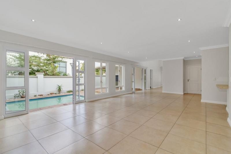 3 Bedroom Property for Sale in Broadacres Gauteng