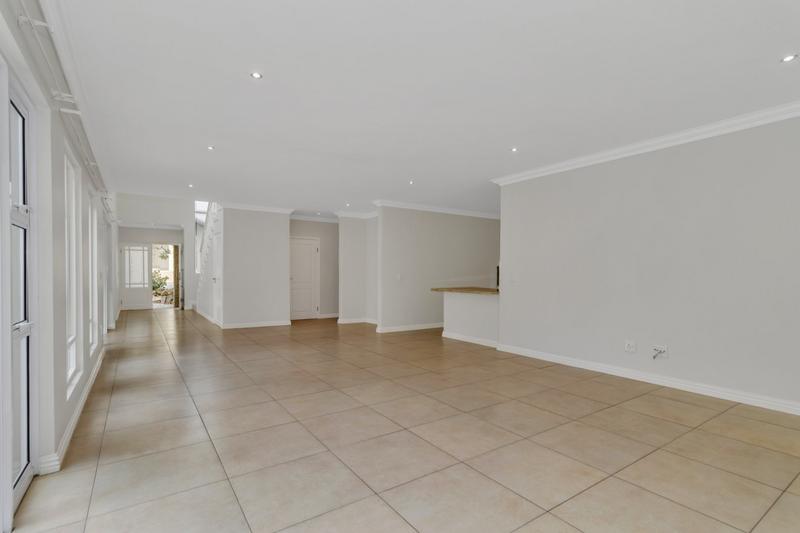 3 Bedroom Property for Sale in Broadacres Gauteng