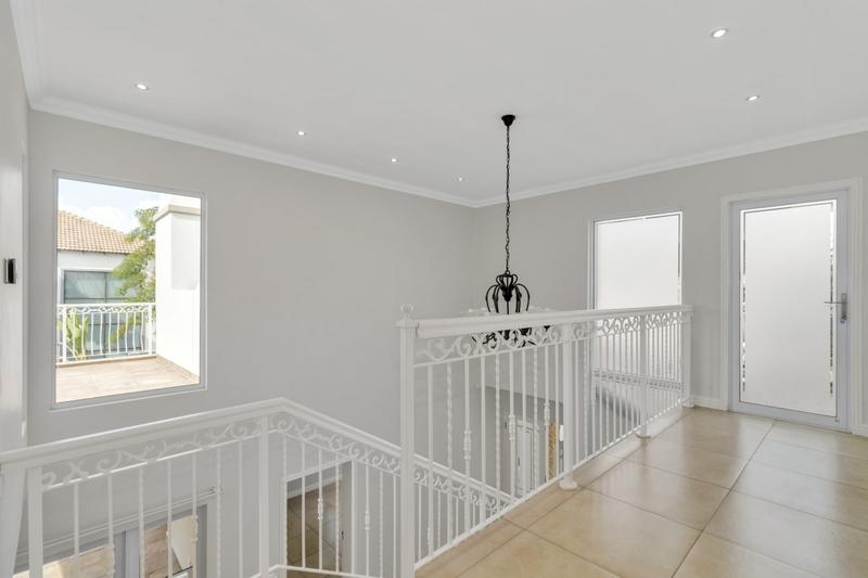 3 Bedroom Property for Sale in Broadacres Gauteng