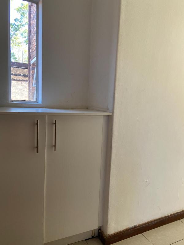 To Let 2 Bedroom Property for Rent in Vorna Valley Gauteng