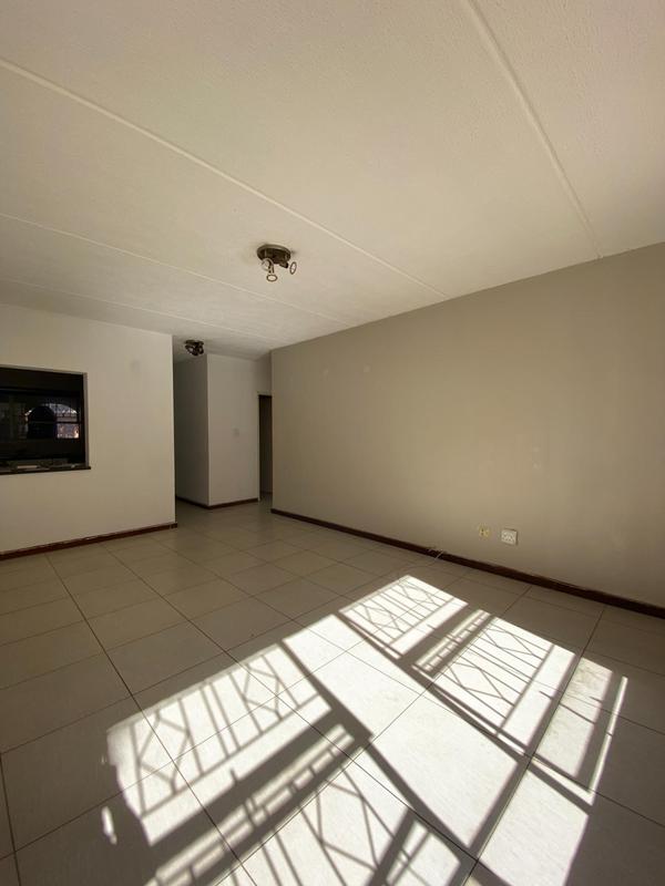 To Let 2 Bedroom Property for Rent in Vorna Valley Gauteng