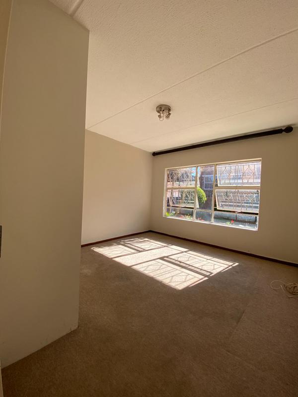 To Let 2 Bedroom Property for Rent in Vorna Valley Gauteng