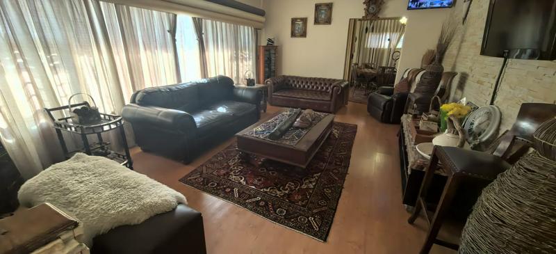 4 Bedroom Property for Sale in Florida Gauteng