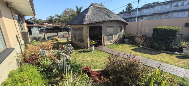 4 Bedroom Property for Sale in Florida Gauteng