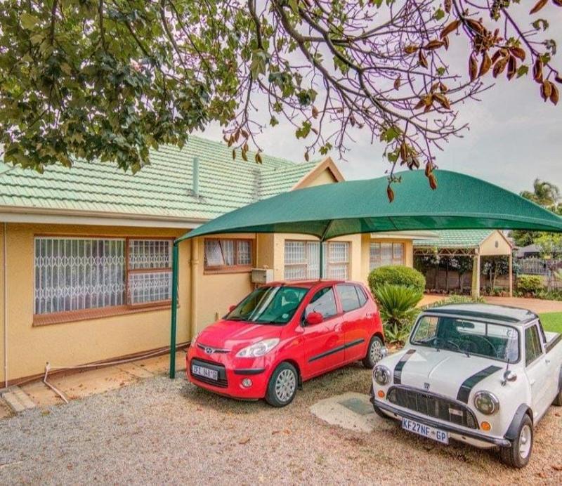 1 Bedroom Property for Sale in Birchleigh Gauteng