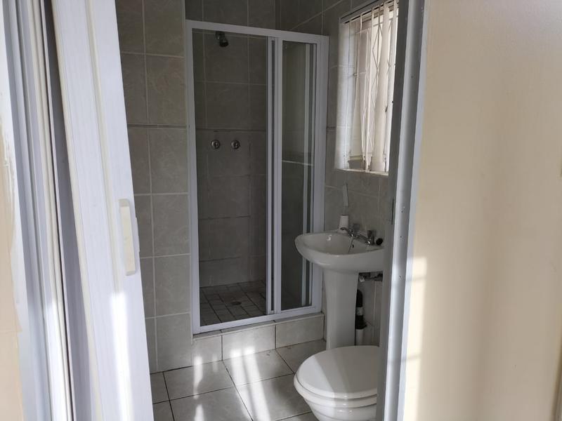To Let 1 Bedroom Property for Rent in Bonaero Park Gauteng