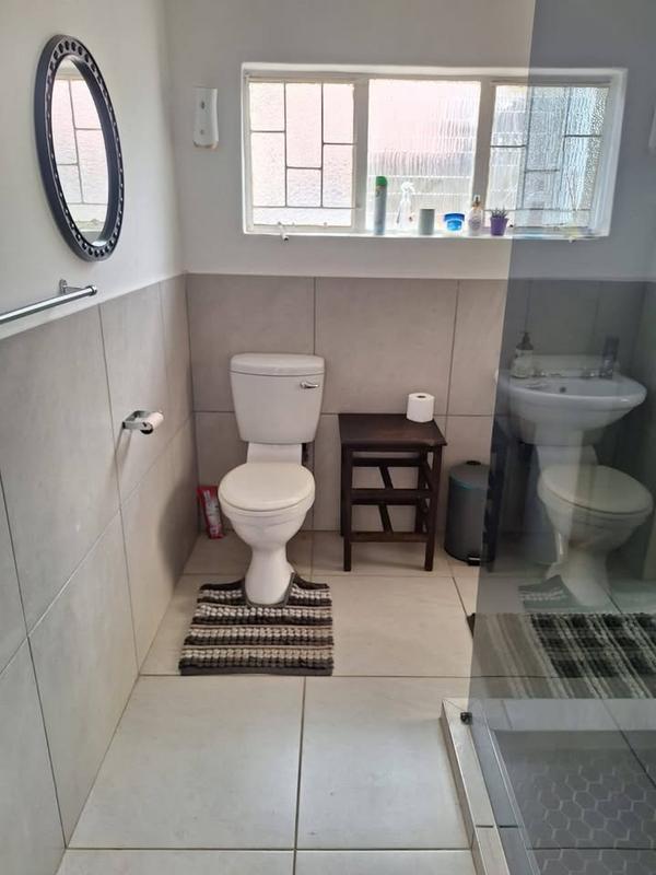To Let 1 Bedroom Property for Rent in Edenvale Gauteng