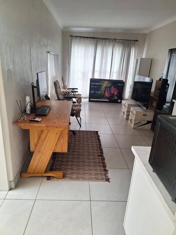 To Let 1 Bedroom Property for Rent in Edenvale Gauteng