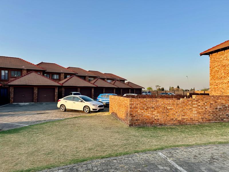 3 Bedroom Property for Sale in Edleen Gauteng