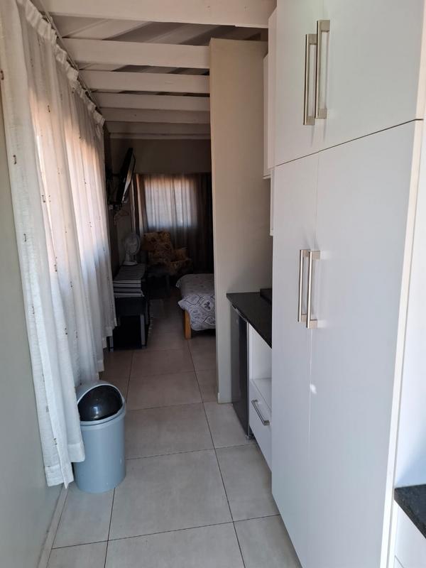 To Let 1 Bedroom Property for Rent in Elardus Park Gauteng