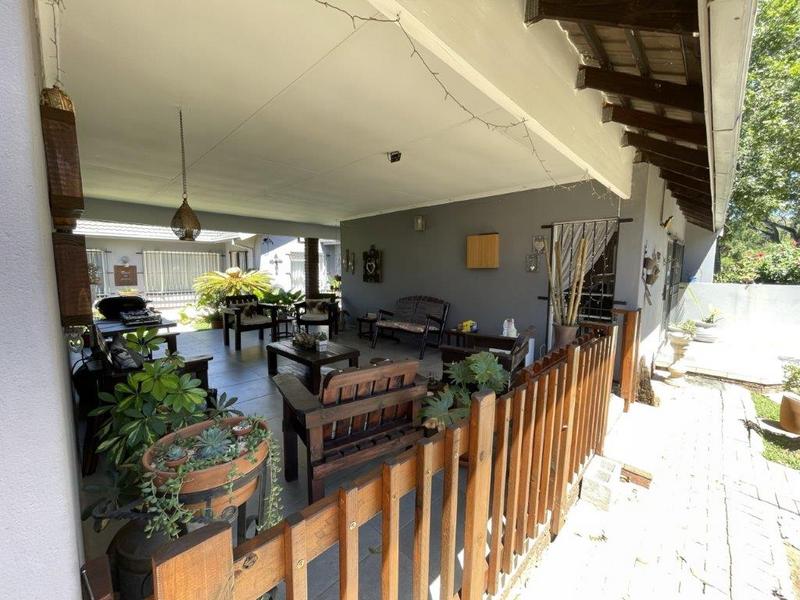 3 Bedroom Property for Sale in Garsfontein Gauteng