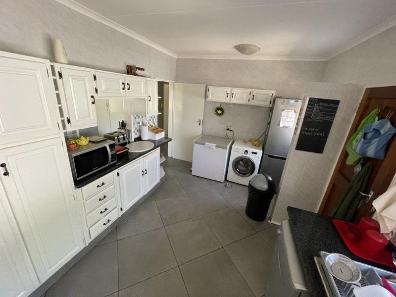 3 Bedroom Property for Sale in Garsfontein Gauteng