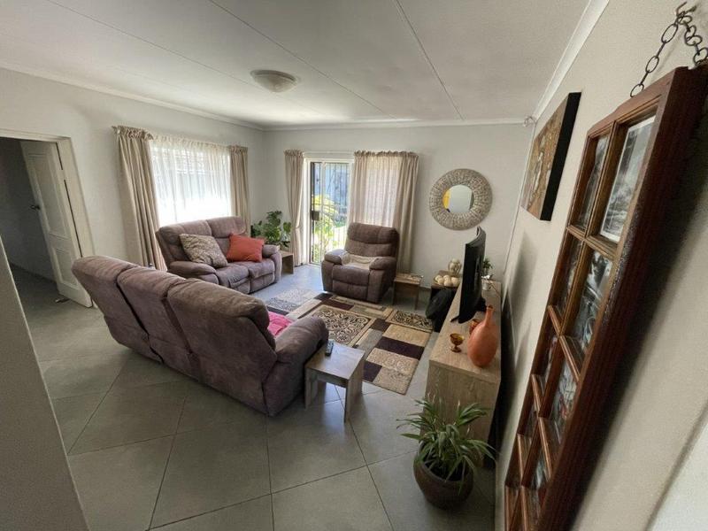 3 Bedroom Property for Sale in Garsfontein Gauteng