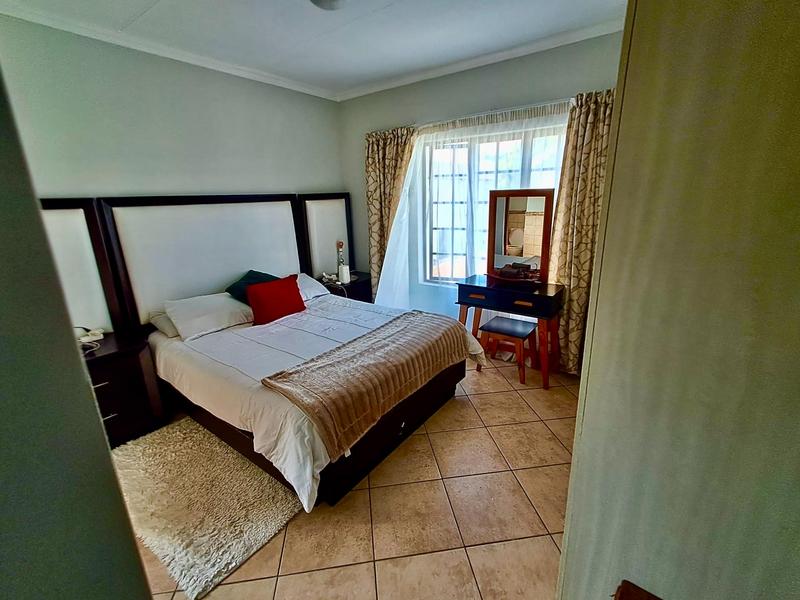2 Bedroom Property for Sale in Montana Tuine Gauteng