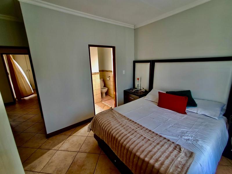 2 Bedroom Property for Sale in Montana Tuine Gauteng