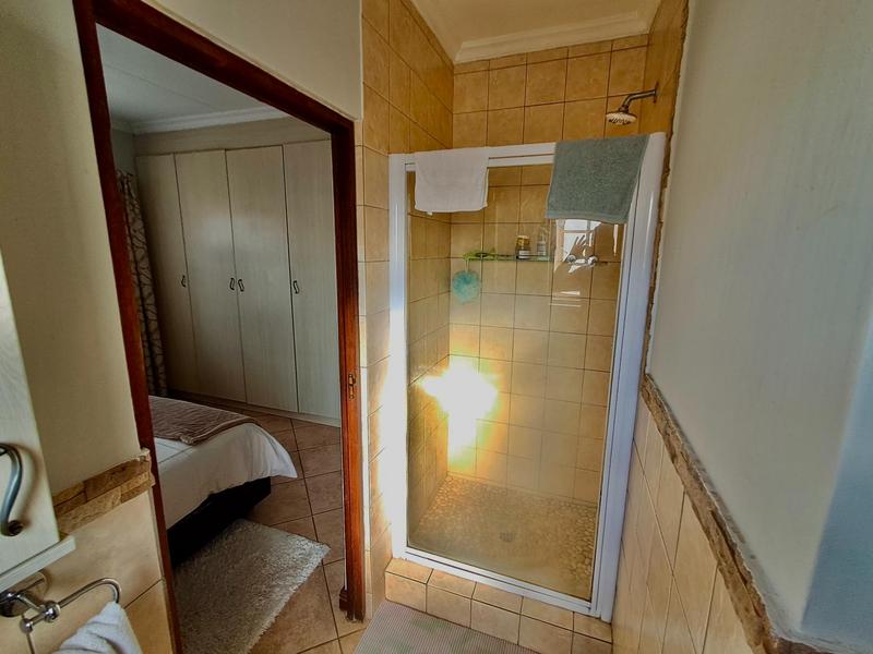 2 Bedroom Property for Sale in Montana Tuine Gauteng