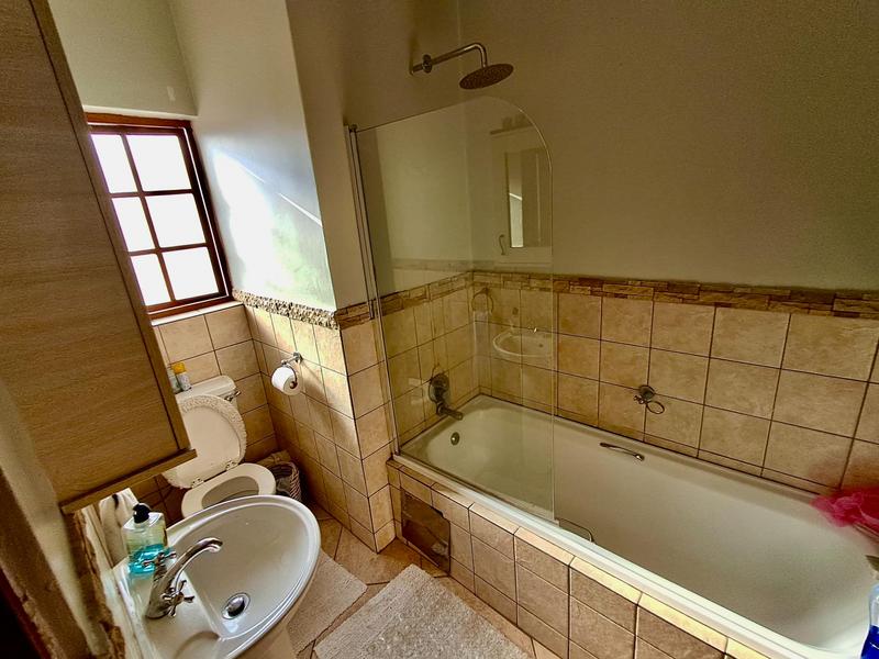 2 Bedroom Property for Sale in Montana Tuine Gauteng