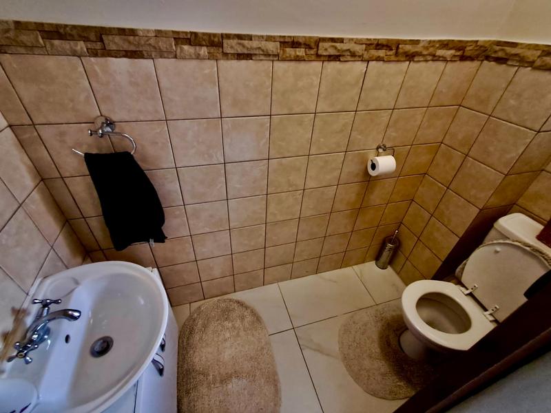 2 Bedroom Property for Sale in Montana Tuine Gauteng