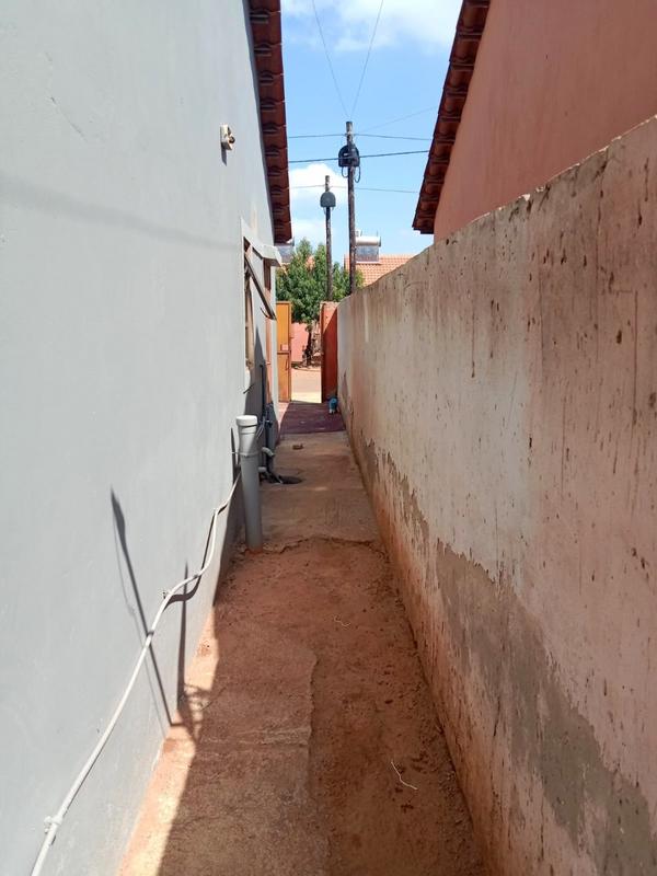 2 Bedroom Property for Sale in Lufhereng Gauteng