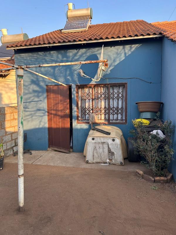 2 Bedroom Property for Sale in Lufhereng Gauteng