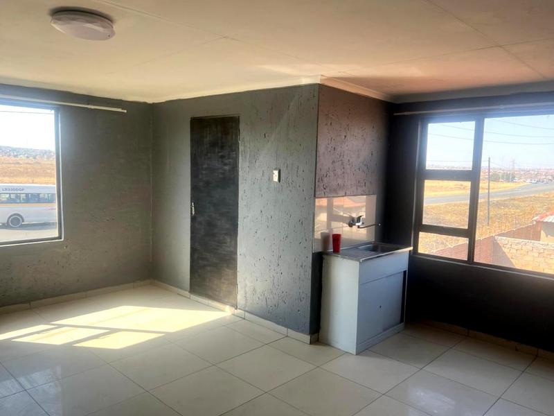 3 Bedroom Property for Sale in Lufhereng Gauteng