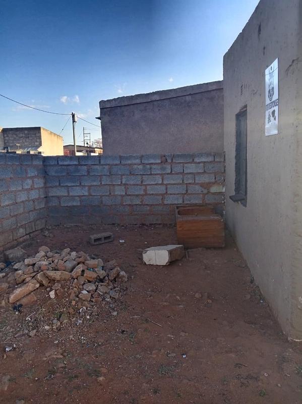 1 Bedroom Property for Sale in Roodekop Gauteng