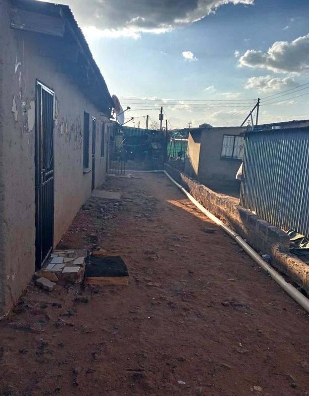 1 Bedroom Property for Sale in Roodekop Gauteng