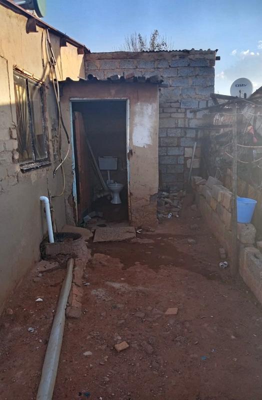 1 Bedroom Property for Sale in Roodekop Gauteng