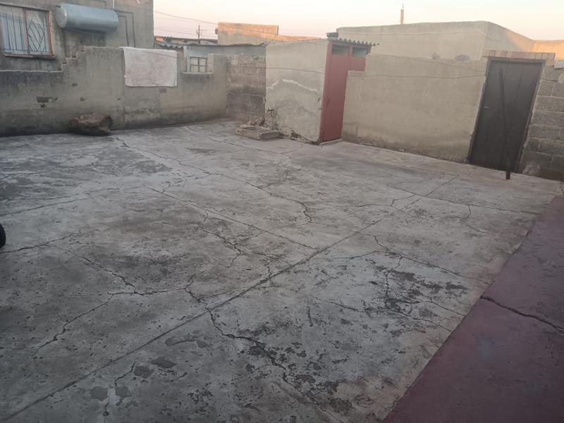 1 Bedroom Property for Sale in Molapo Gauteng