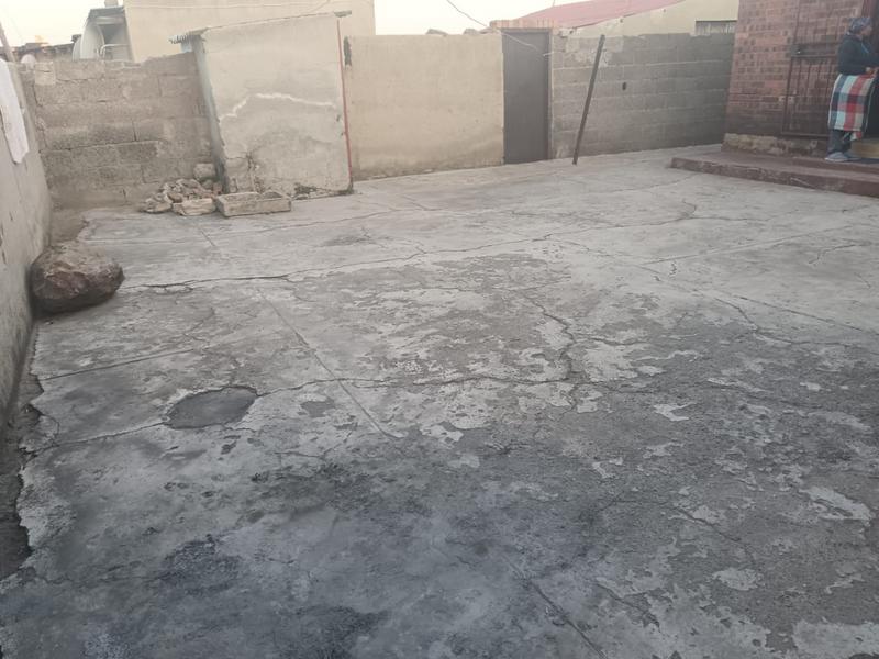 1 Bedroom Property for Sale in Molapo Gauteng