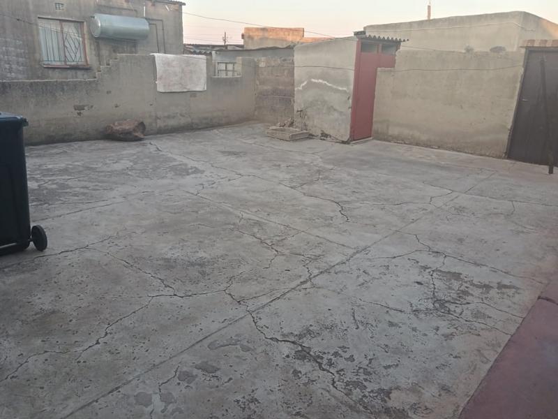 1 Bedroom Property for Sale in Molapo Gauteng