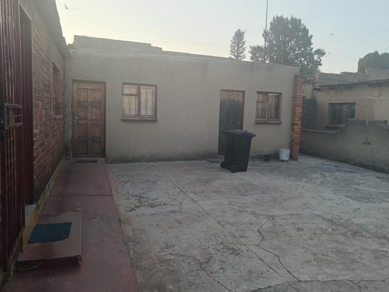 1 Bedroom Property for Sale in Molapo Gauteng