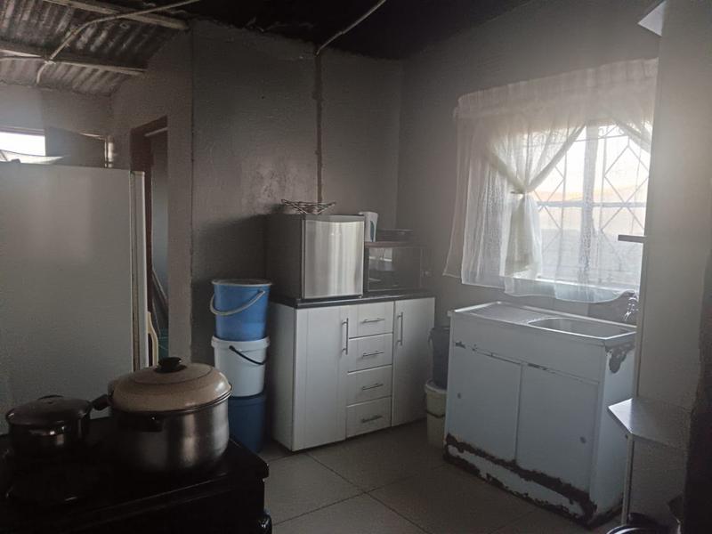 1 Bedroom Property for Sale in Molapo Gauteng