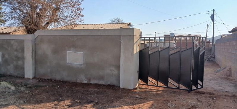1 Bedroom Property for Sale in Bram Fischerville Gauteng