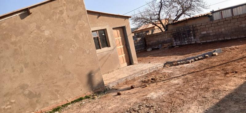 1 Bedroom Property for Sale in Bram Fischerville Gauteng