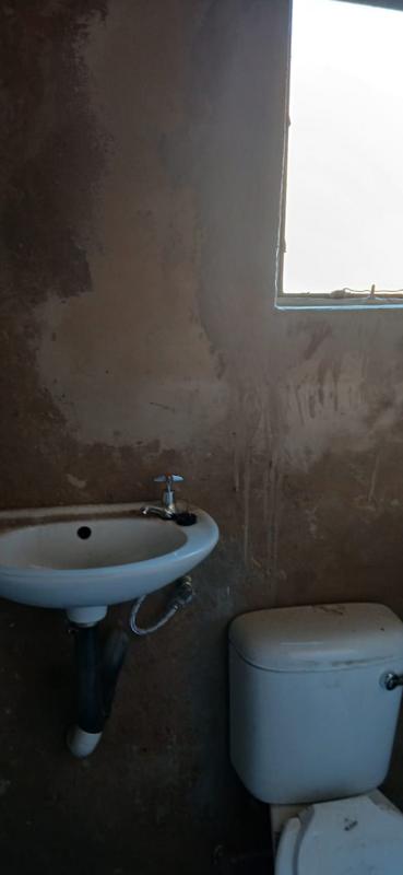 1 Bedroom Property for Sale in Bram Fischerville Gauteng