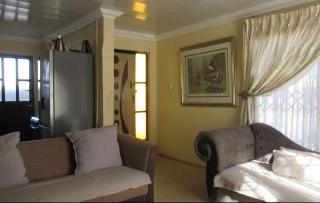6 Bedroom Property for Sale in Protea Garden Gauteng