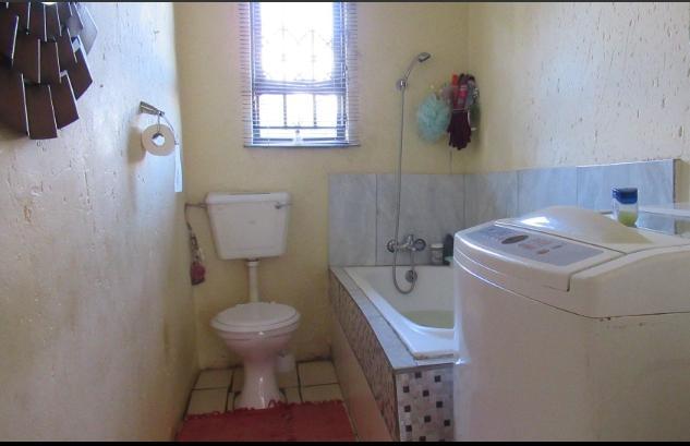 6 Bedroom Property for Sale in Protea Garden Gauteng